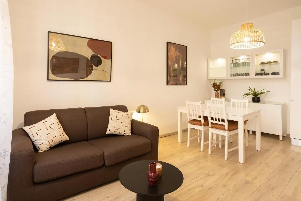 Xenia Apartments - Enjoy Porta Venezia In Modern Apt- 10 Min From Duomo kontakter