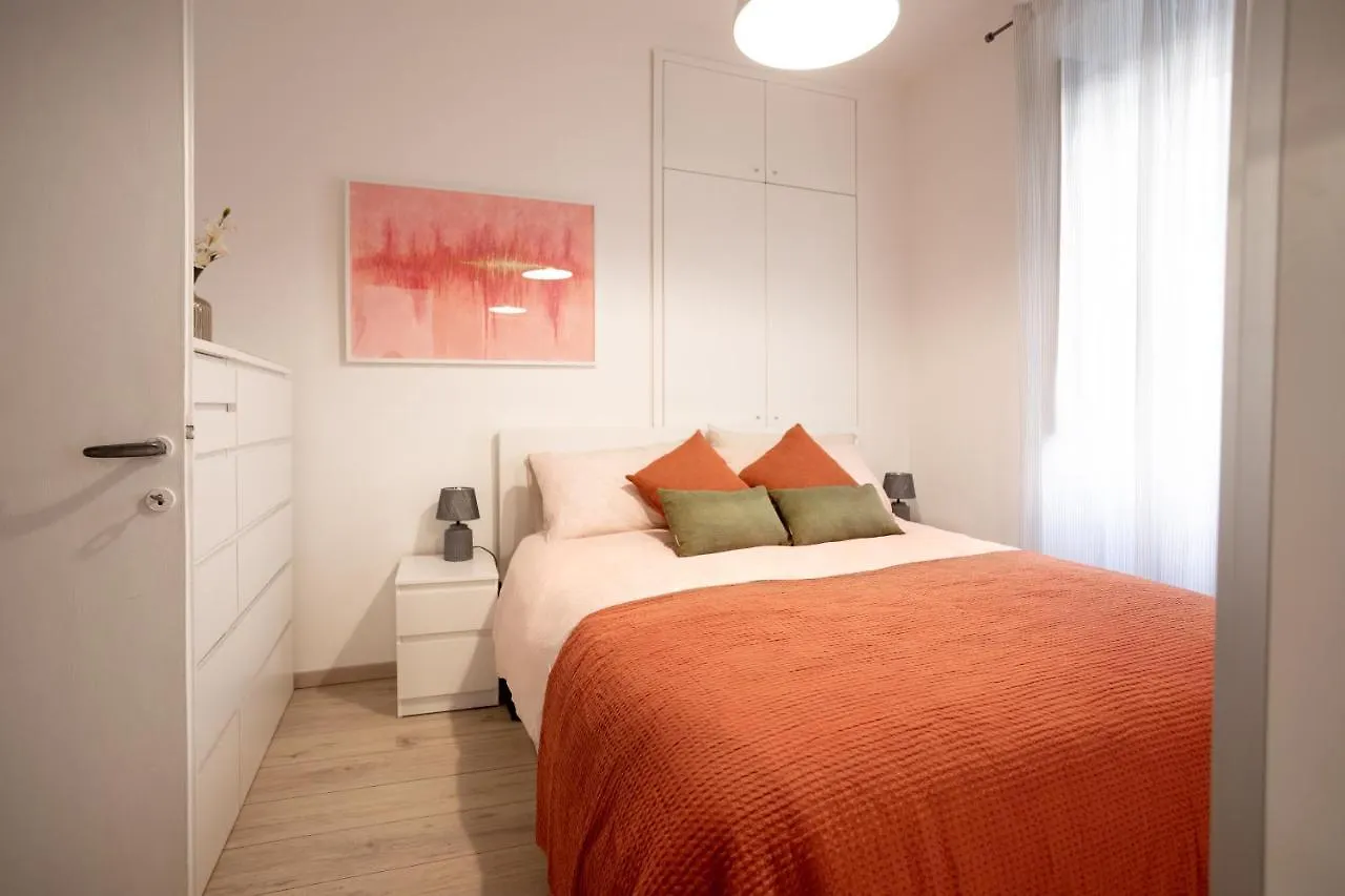 Xenia Apartments - Enjoy Porta Venezia In Modern Apt- 10 Min From Duomo Milaan