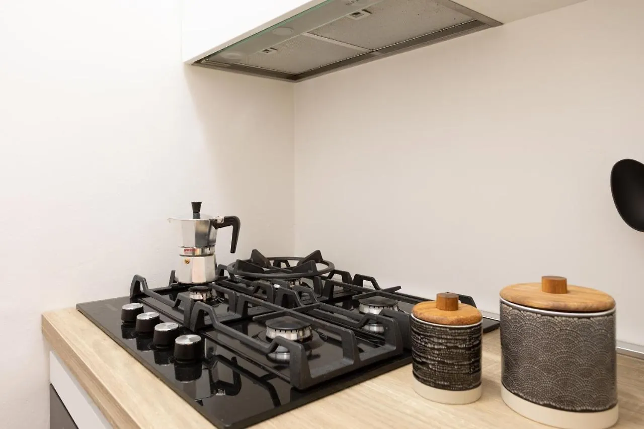Xenia Apartments - Enjoy Porta Venezia In Modern Apt- 10 Min From Duomo Milaan 0*,
